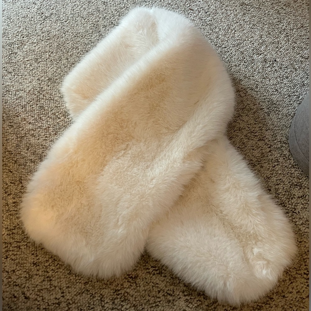 Ivory Faux Fur Shawl